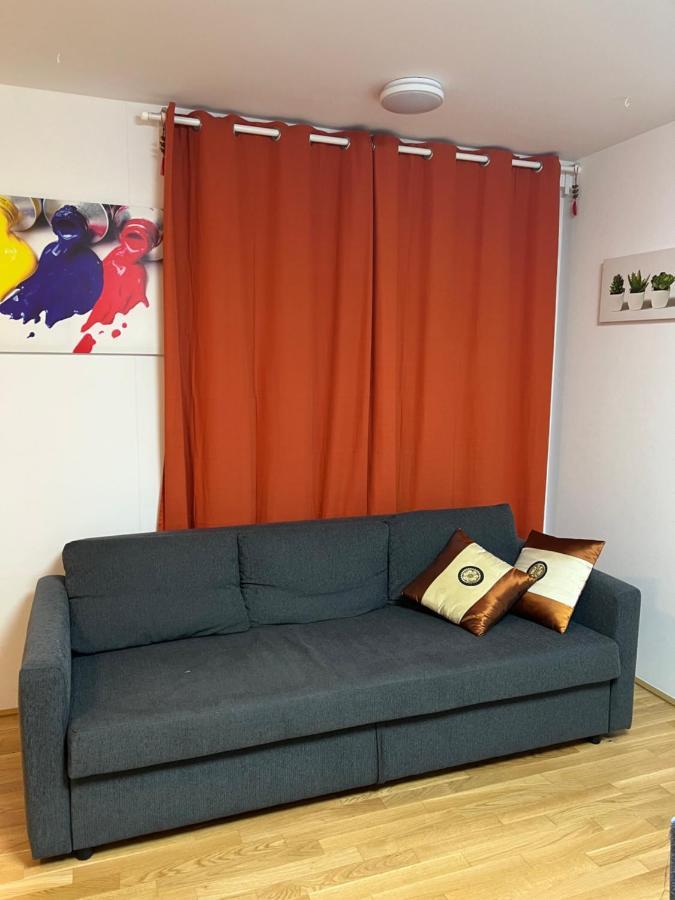 Modern Apartment Bei U Bahn Simmering Vienna Exterior photo